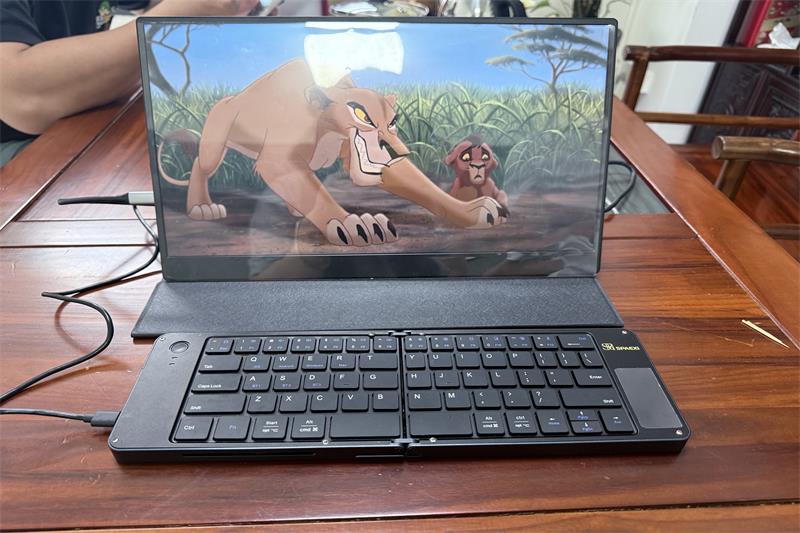 SPAEXI تطلق حزمة شاشة محمولة + حاسوب Mini PC: حل حاسوب محمول متكامل للعمل والترفيه أثناء التنقل