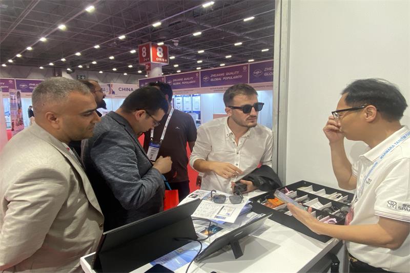SPAEXI at Turkey AI Expo: V03, V06, V08, AR80-C AI Glasses Open for Visitor Experience, with Lively Interaction and Exchange